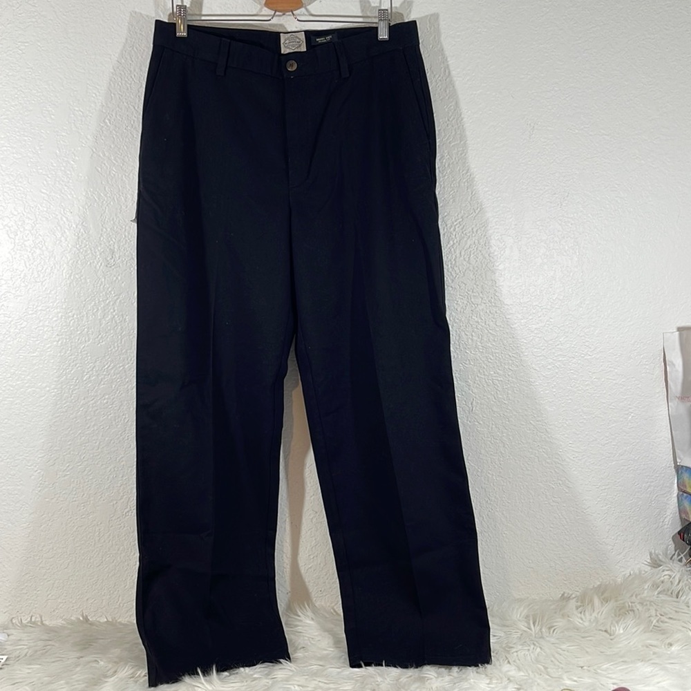 ST. JOHN’S BAY RELAXED FIT Releases & Repels Stains Wrinkle Free Pants 34x31 New - Picture 3 of 14